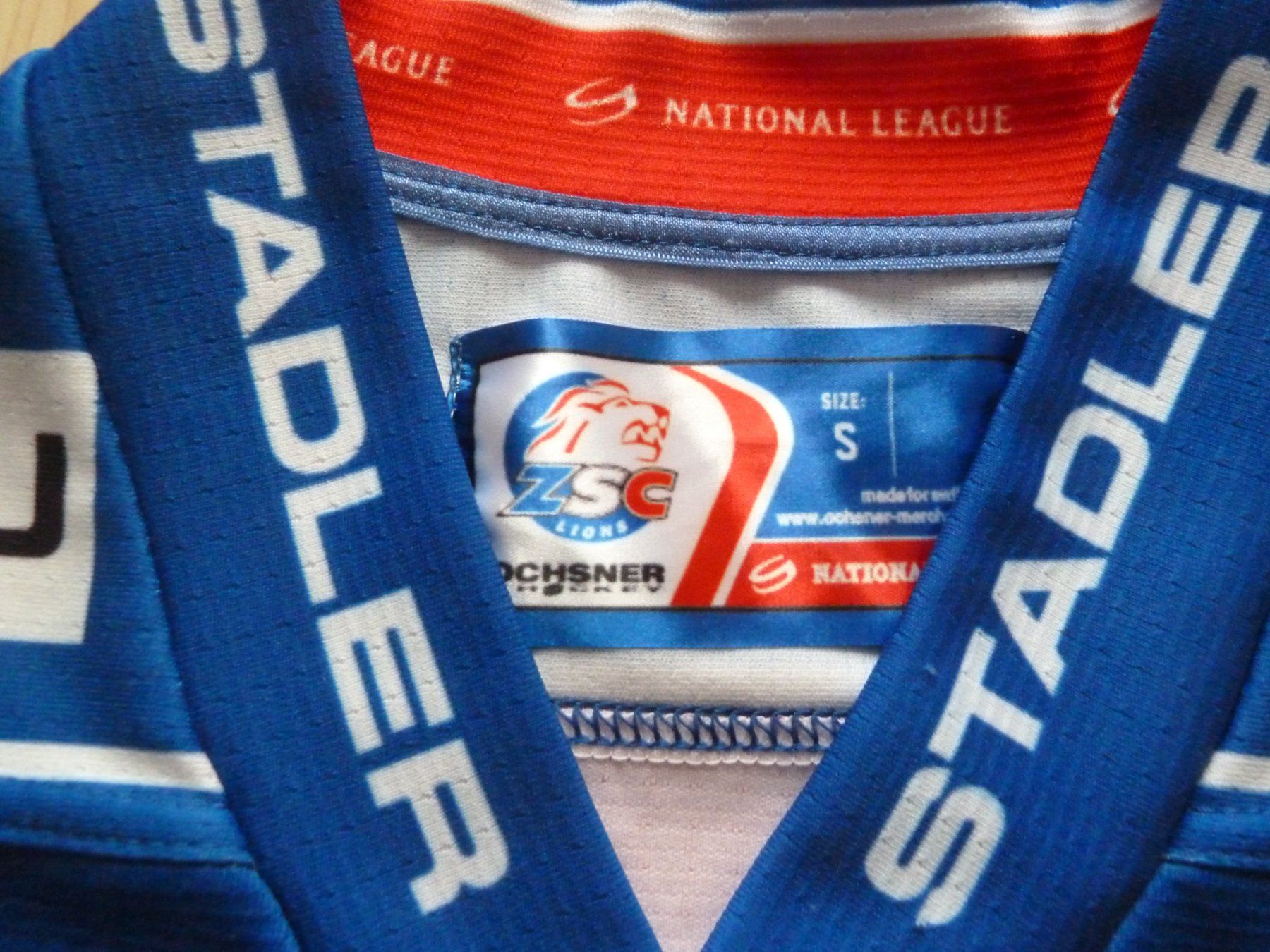 Zsc Lions Leibchen & Hosen: ZSC Trikot  Gr. S blau – Gebraucht aus Villnachern von tausendsassa02 1