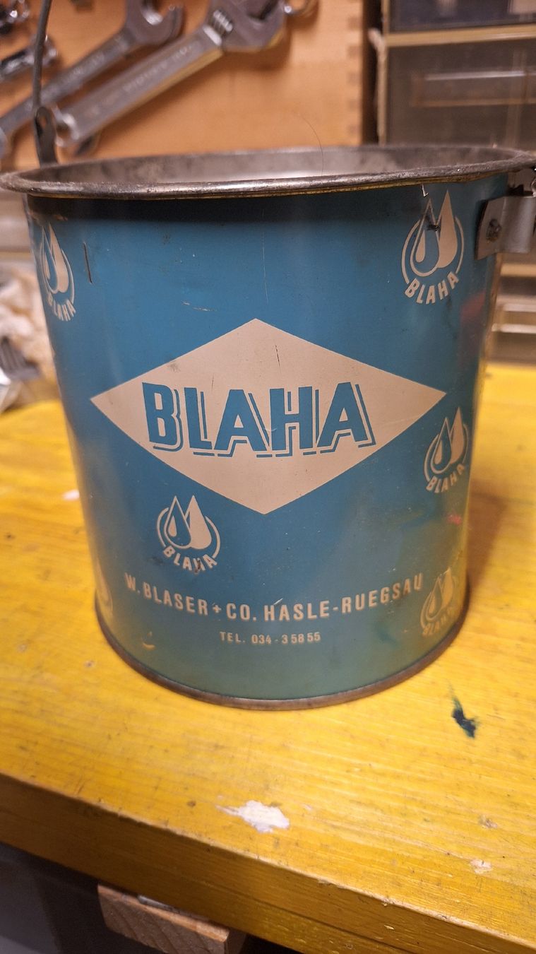 Tutti gli attrezzi: Blaha Zahnradfett schwarz ca. 2 Kg – Usato da Rüfenacht BE venduto da Brunni81
