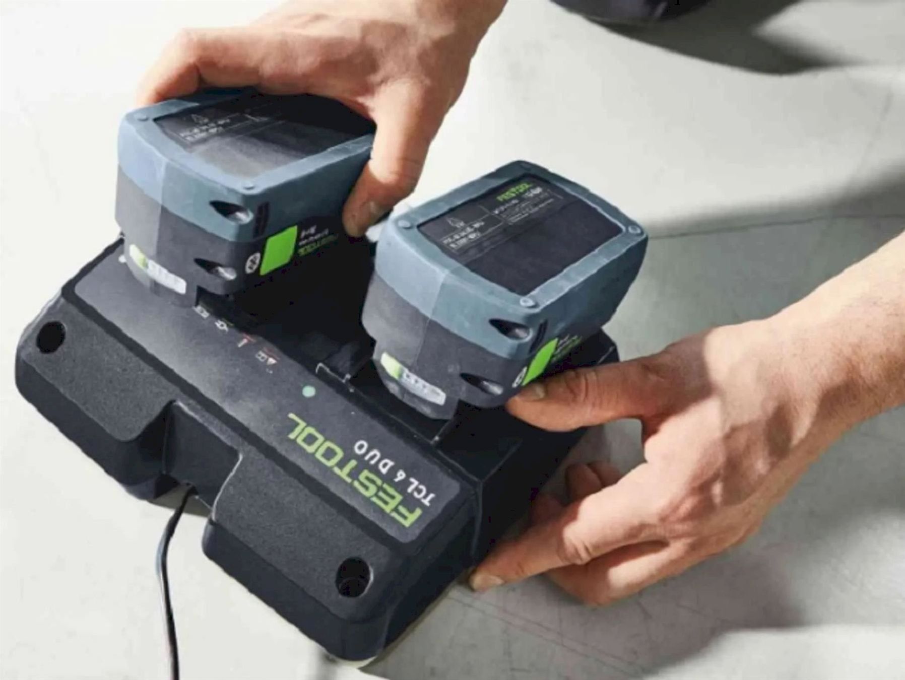 Festool Accus & piles: Festool TCL 6 DUO Schnellladegerät – Neuf avec emballage d'origine à Bottighofen par zaap 1