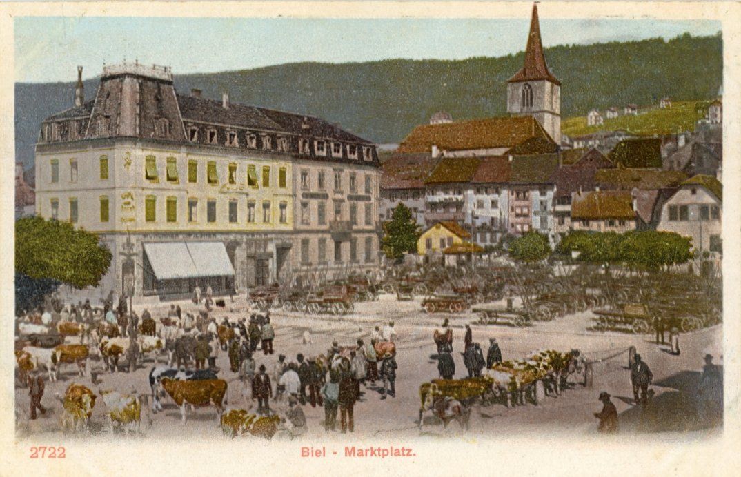 Cartoline postali: Bienne - Biel   BE  -   Marktplatz – Usato da Brig venduto da Valcards54