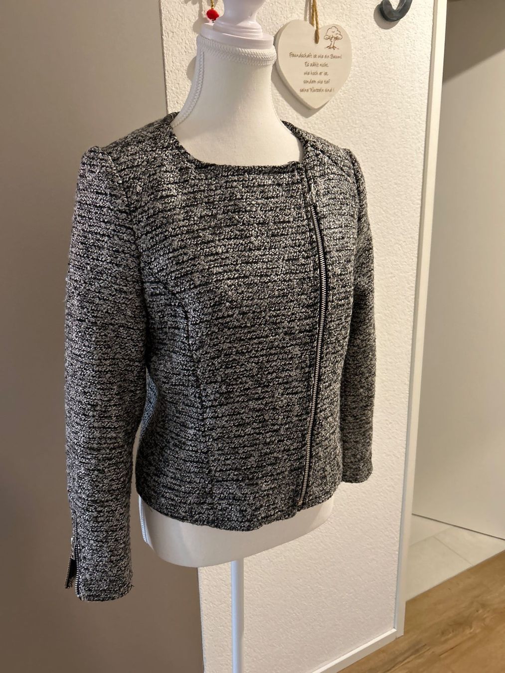 Jacken: Eleganter Blazer mit dunkelgrau / meliert – Gebraucht aus Brunnen von Nala2929