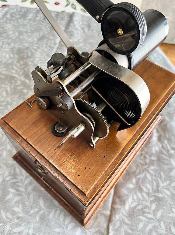 Giradischi: Phonographe Au Sou BB 1855 – Usato da Sion venduto da Nicollien 2