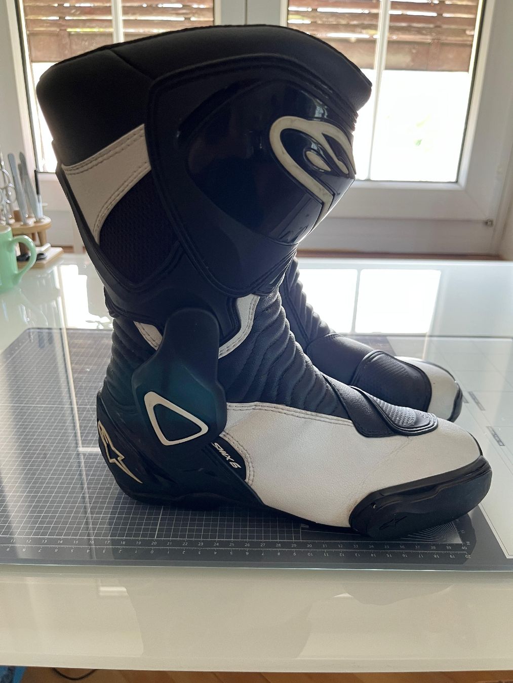 Scarpe da donna: Motorradstiefel schöner Zustand – Usato da Lamboing venduto da Pyewacket19001 2