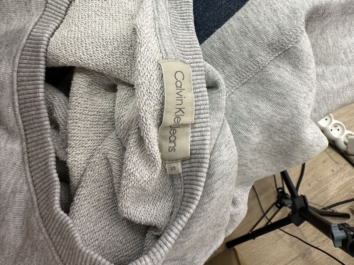 Calvin Klein Maglioni & Felpe: Sweat Calvin Klein Jeans Gris - Taille S – Nuovo (secondo la descrizione) da Neuchâtel venduto da aliceguins 3