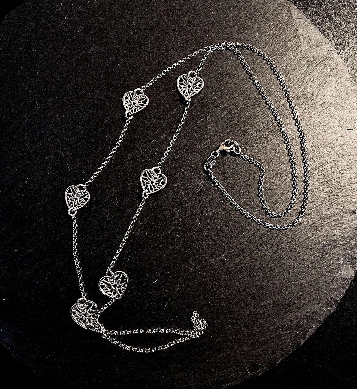 Catenine: Collier en argent 925 petits cœurs – Usato da Veyrier venduto da Leilazizou