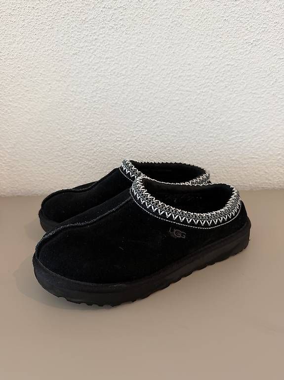 Scarpe da donna: Ugg tasman - gute Zustand Gr. 38 – Usato da Zürich venduto da hoiliaaa