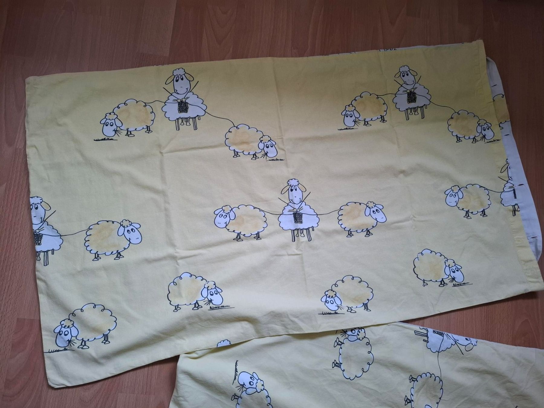 Biancheria da letto: parure de lit – Usato da Porrentruy venduto da Piquetix 1