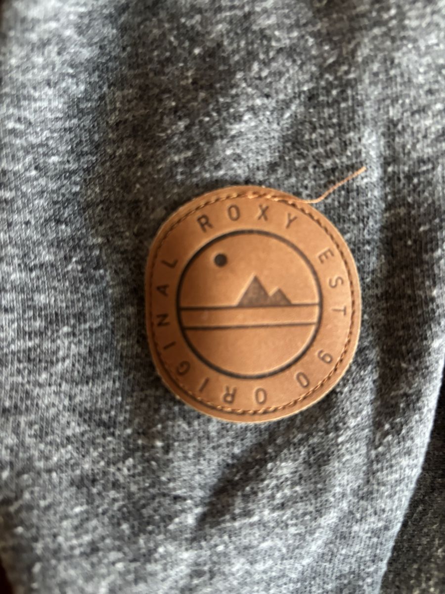 Roxy Pulls & Sweat-shirts: Roxy Pullijacke – D'occasion à Celerina par Heli87 2