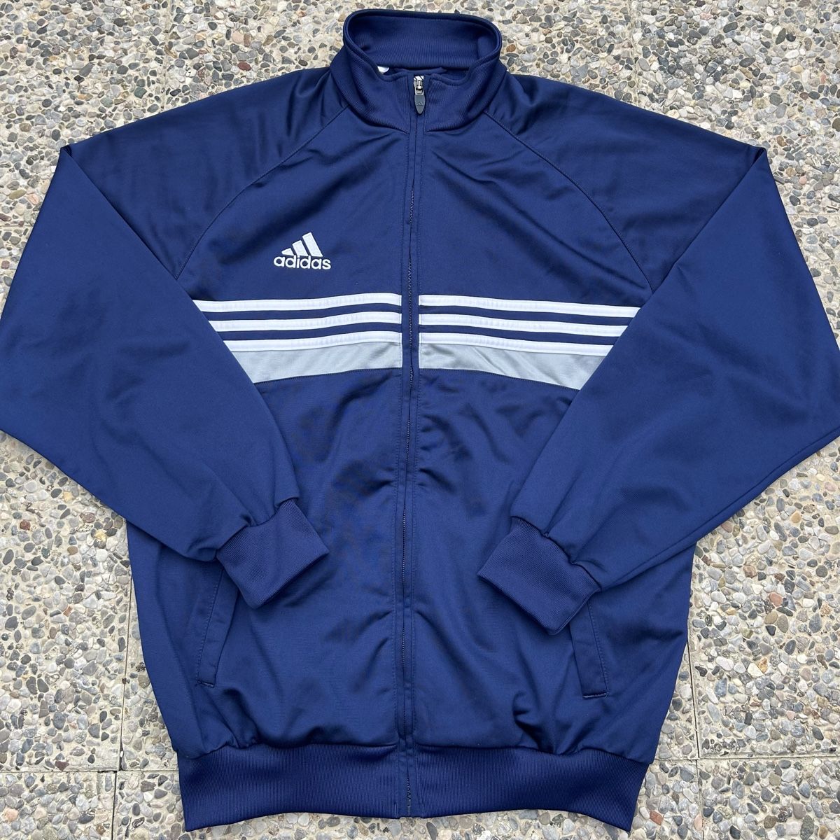 Adidas Vestes: Vintage Adidas Blue Track Jacket – D'occasion à brent par fukusapes 1