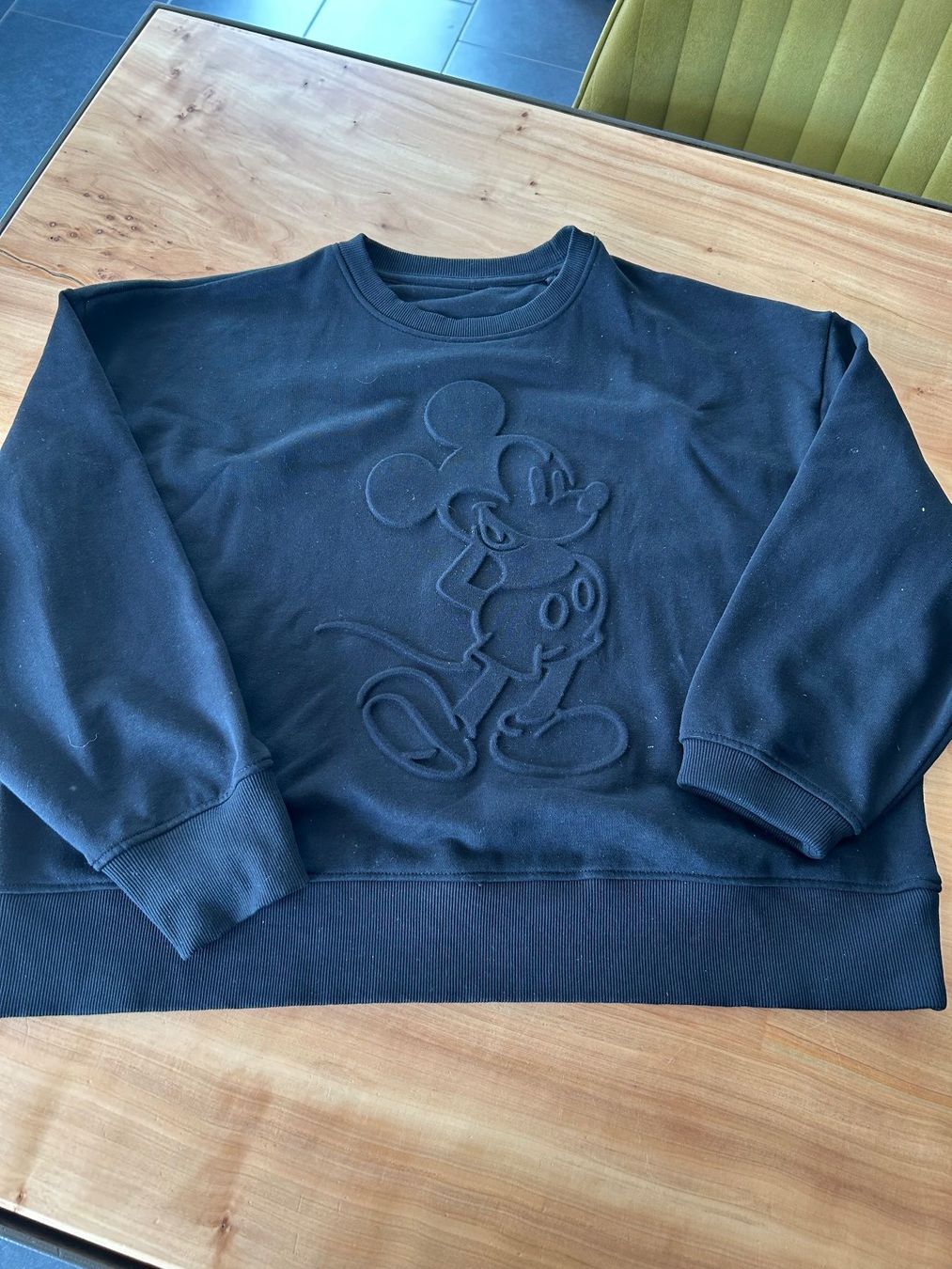 Pullover & Sweatshirts: Pullover schwarz Mickey Mouse Grösse XL guter Zustand – Gebraucht aus Kaltbrunn von lagone1