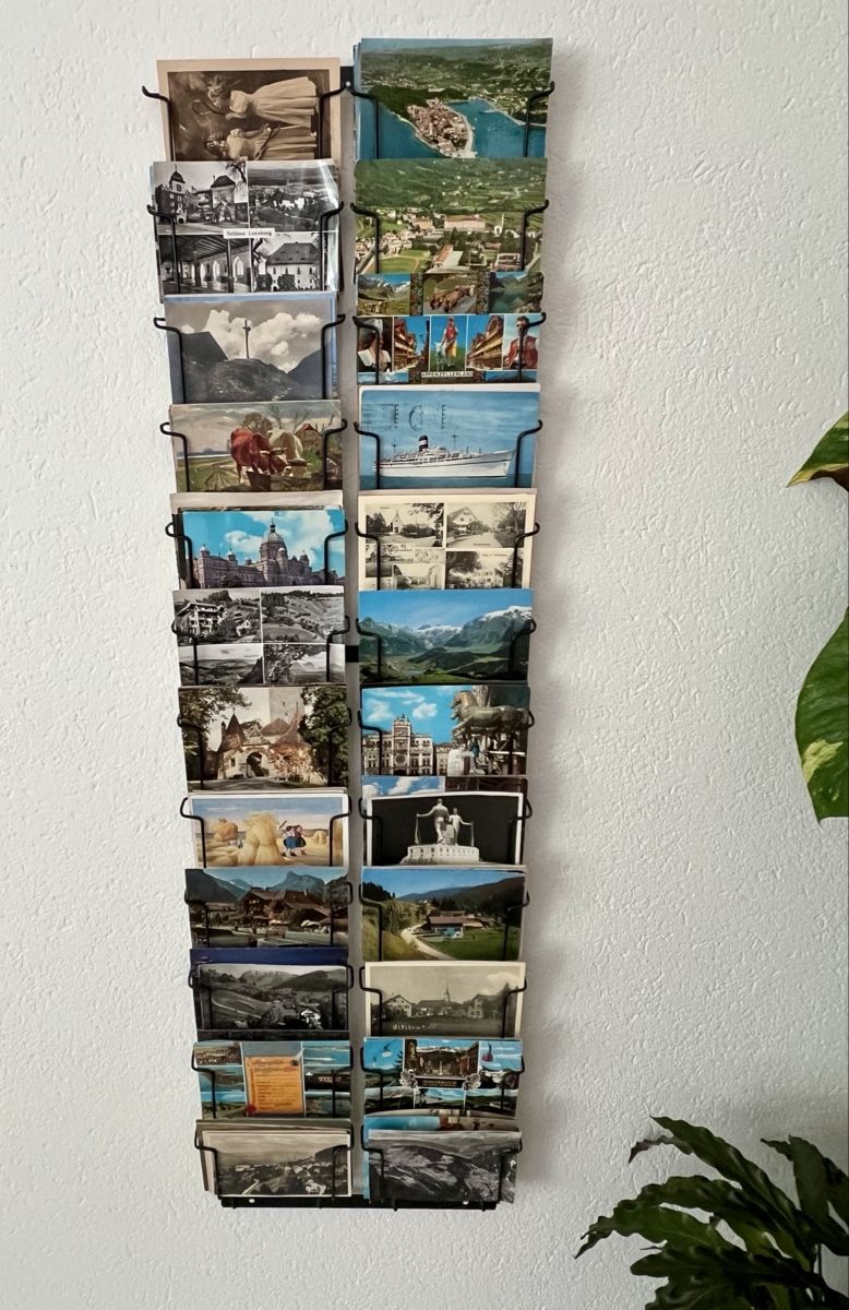 Cartoline postali: 120 Vintage Postkarten Sammlung mit Wandhalter Kartenständer – Usato da Hunzenschwil venduto da Madachica