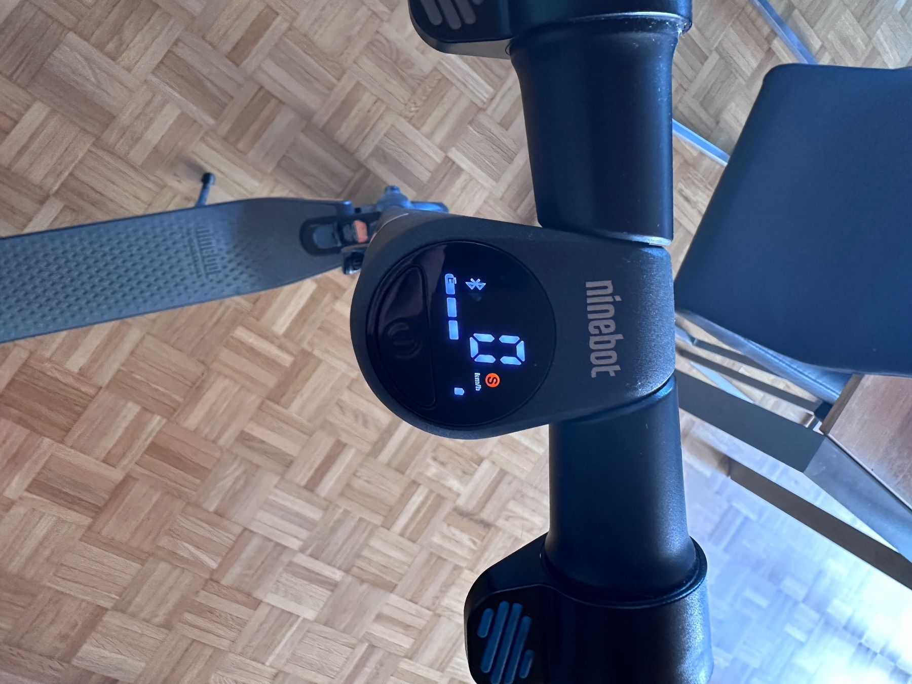 Segway Kickboard: Segway-Ninebot Kickscooter ES2 Lite – D'occasion à Itingen par Aposelecta1 1