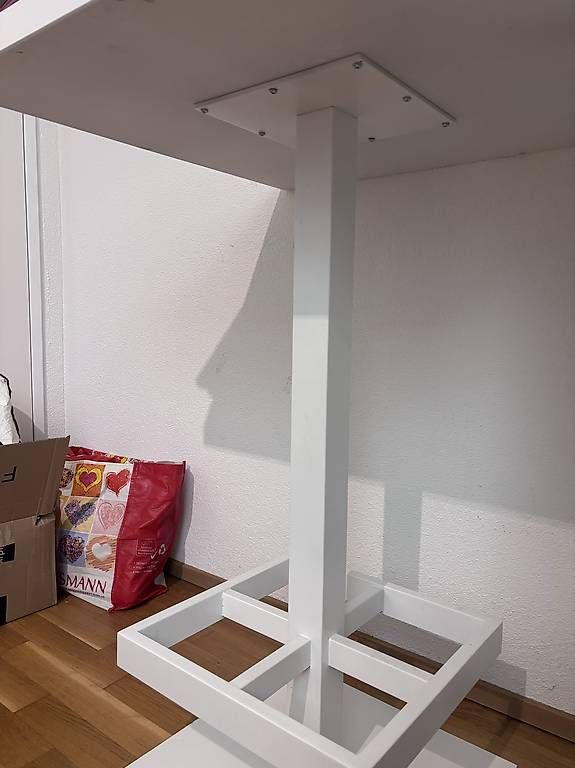 Tische: RESERVIERT-Gratis Steh-Tisch – Gebraucht aus Kriens von Buddha2809 2