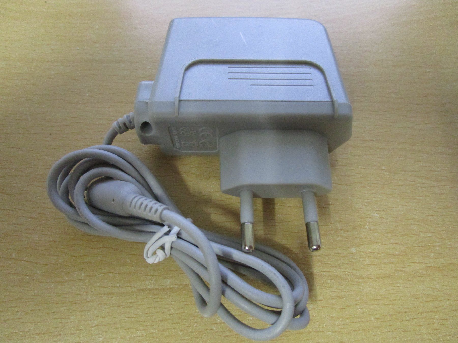 Kabel: Nintendo 2DS Netzteil Ladegerät Charger NEU – Neu (gemäss Beschreibung) aus Goldau von agestuffer