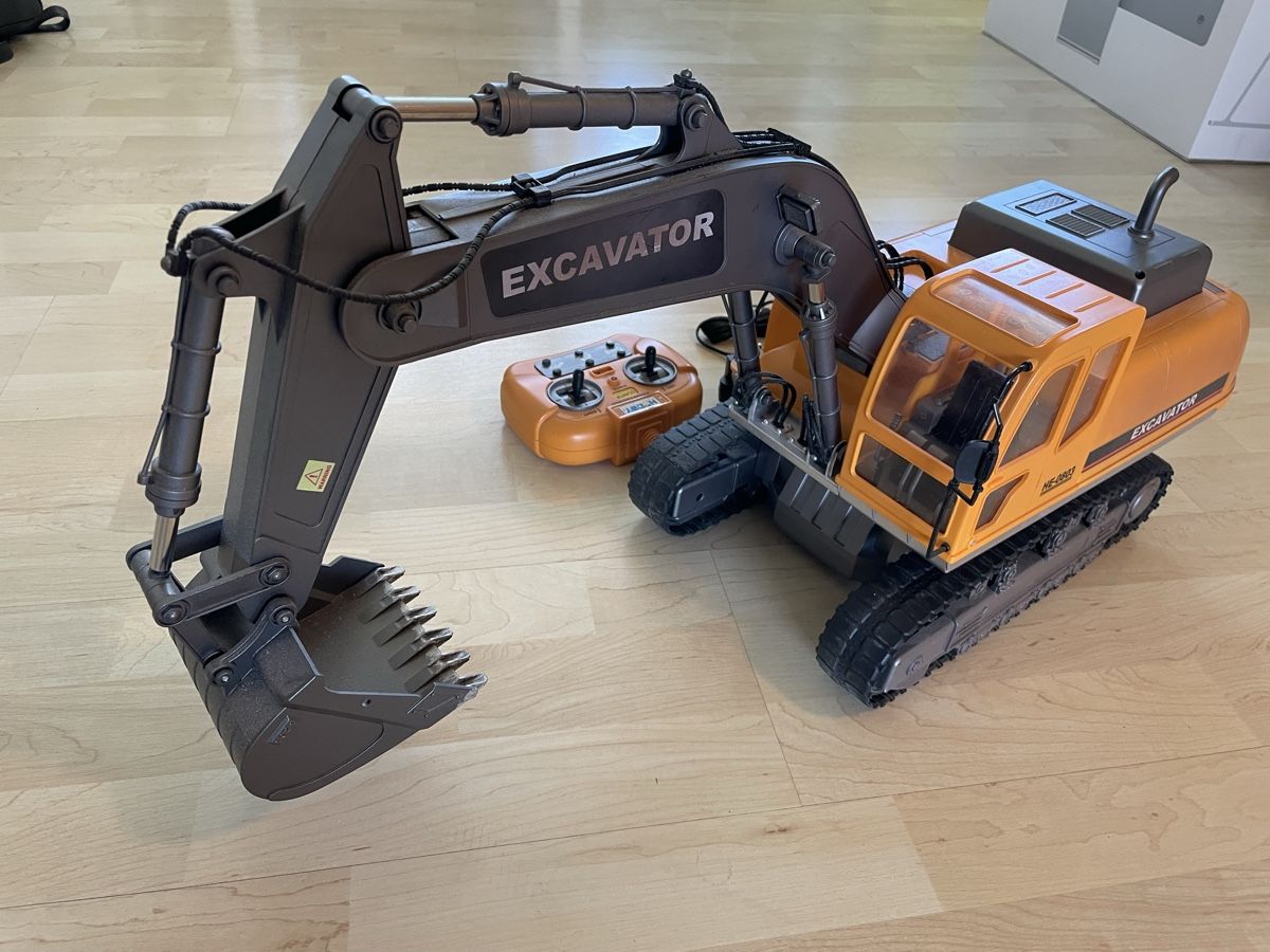Escavatori: Bagger mit Fernbedienung Excavator HE-0803 – Usato da Volketswil venduto da heiri05 2