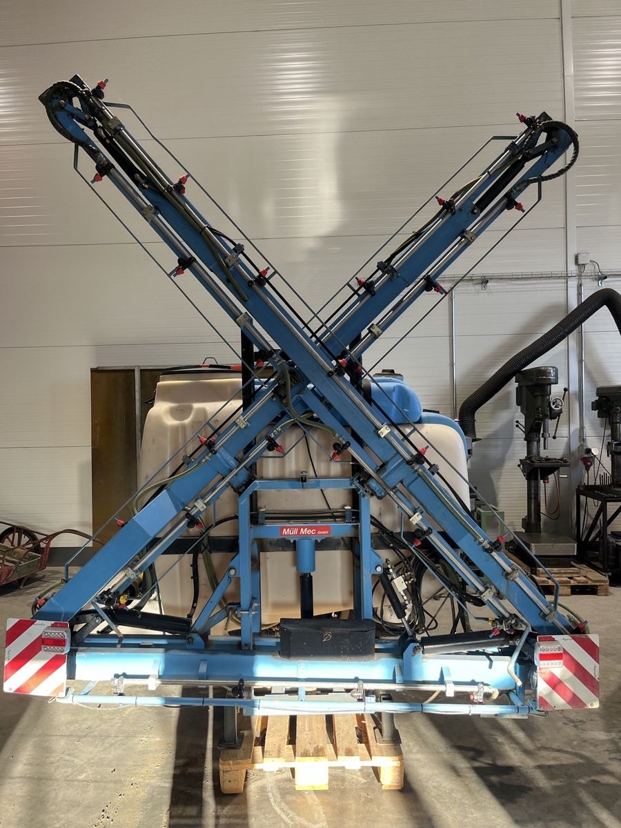 Tutte le macchine: Feldspritze Favaro 800lt 15m – Usato da Gächlingen venduto da Subiro 1