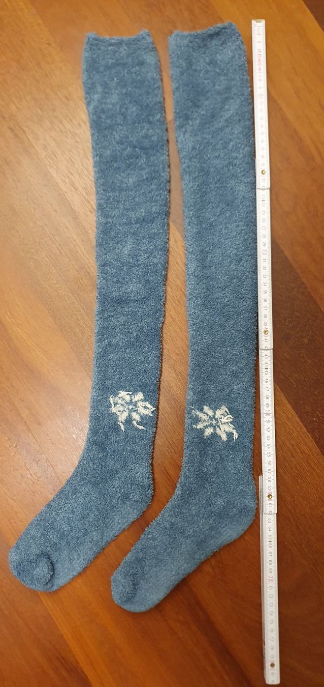 Calze: Strümpfe 60cm lang kuschelig und warm – Usato da Stansstad venduto da InStyle8 1