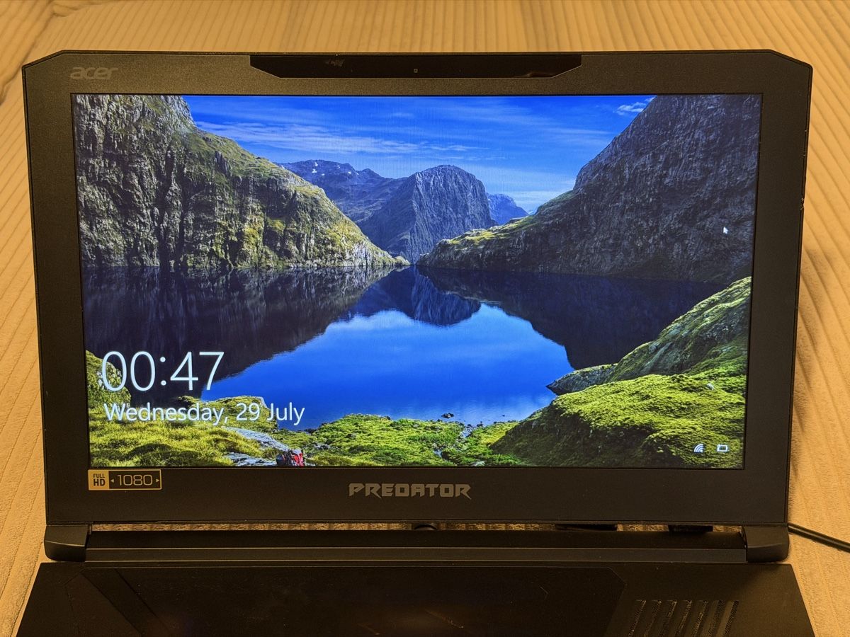 Acer Notebooks: Acer Predator Triton 700 – Gebraucht aus Zürich von SugarZebra 1