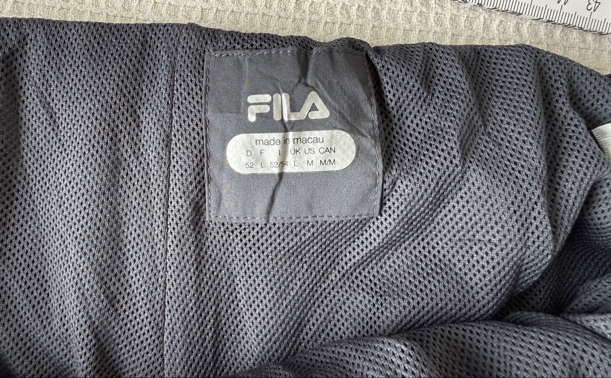 Fila Pantaloni: FILA Vintage Trackpants Y2K / L – Usato da Basel venduto da Mezze 6