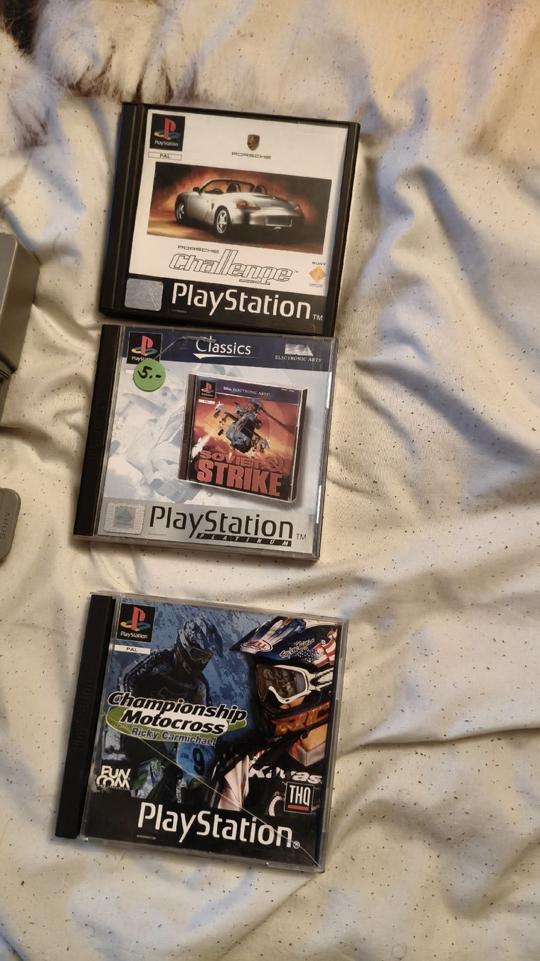 Sony Konsolen: Sony Playstation 1 – Gebraucht aus Unterseen von Rossi4693 3