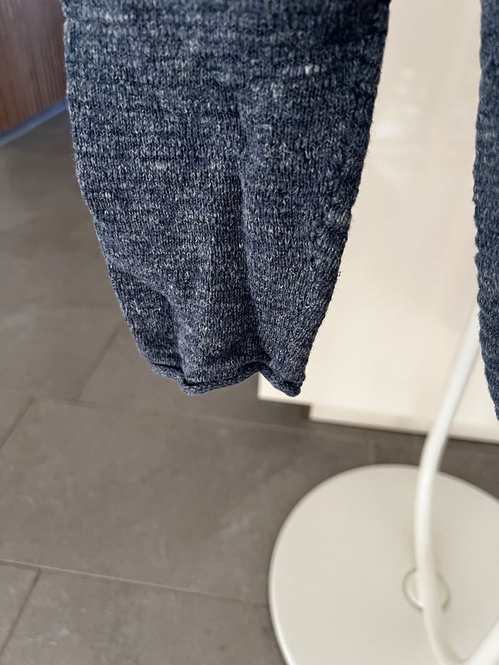 Pullover & Sweatshirts: No name Pullover, blau, "rollende" Abschlüsse – Gebraucht aus Oberwil-Lieli von Jo-Ke 2