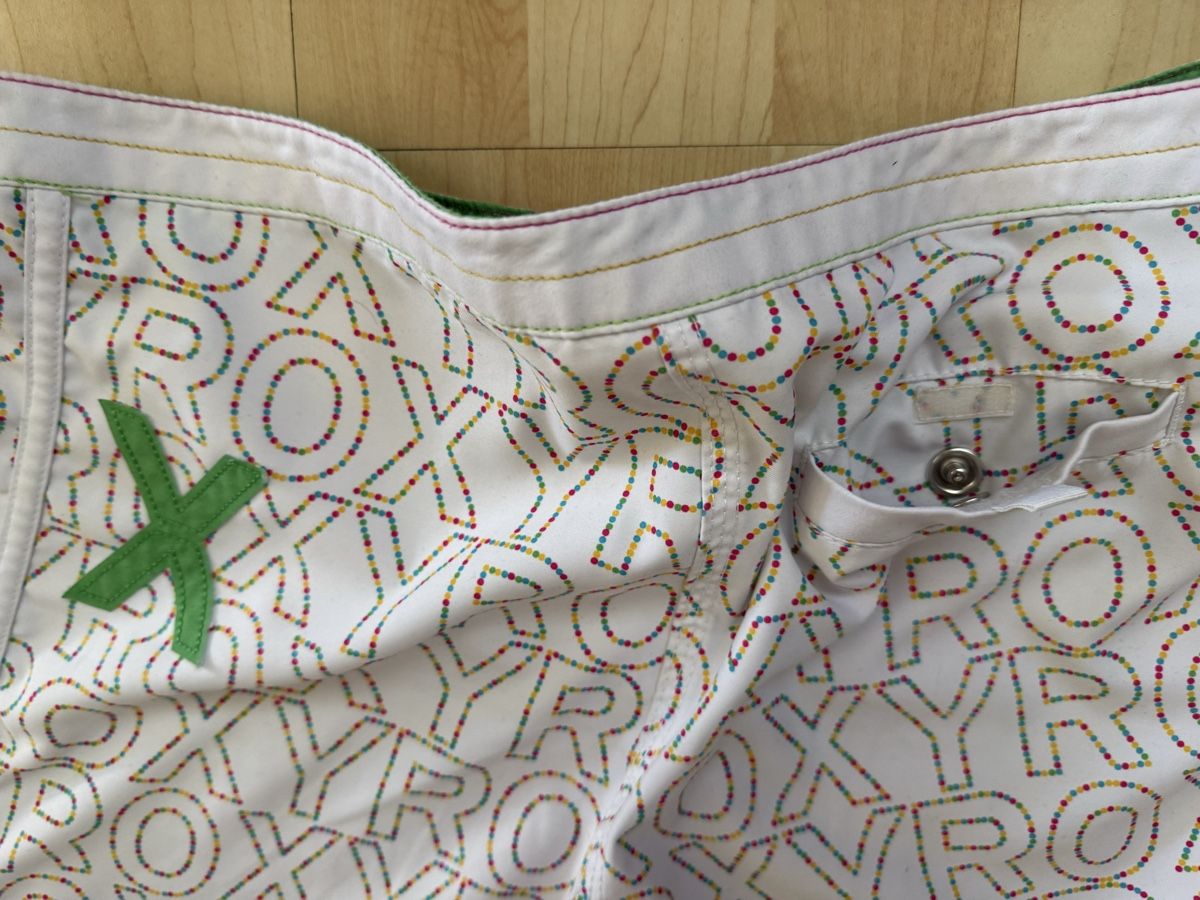 Roxy Hosen: Roxy Boardshorts Damen Weiss Gr.L mit Print – Gebraucht aus Horw von ast_b5c6 4