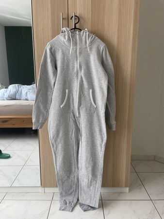 Kuscheliger Jumpsuit von Blue Motion, Gr. 36/38 - Grau!