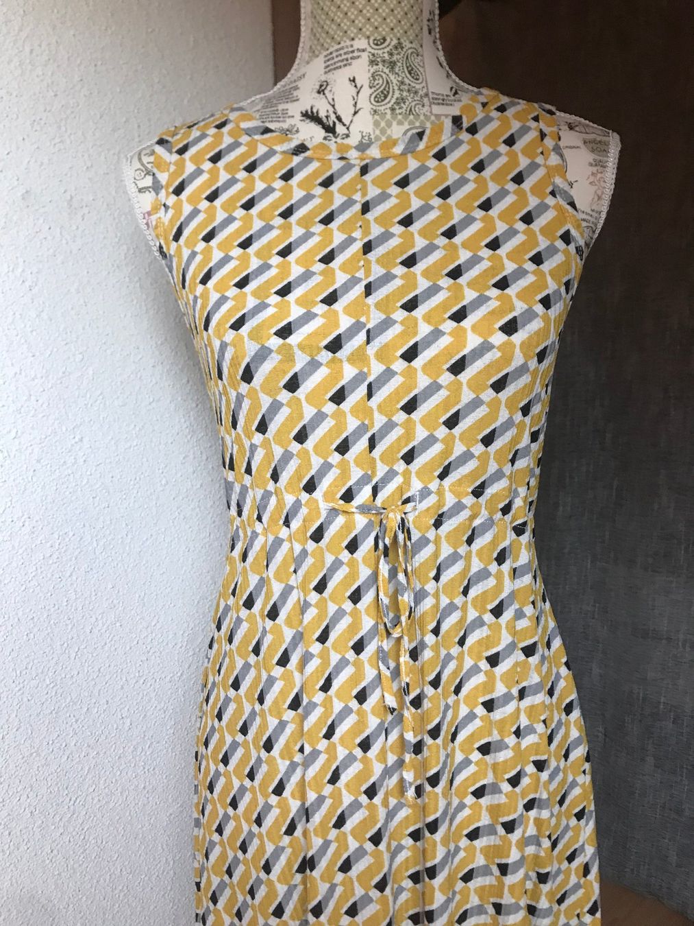 Vestiti: Robe d'été – Usato da Gorgier venduto da chahn 1