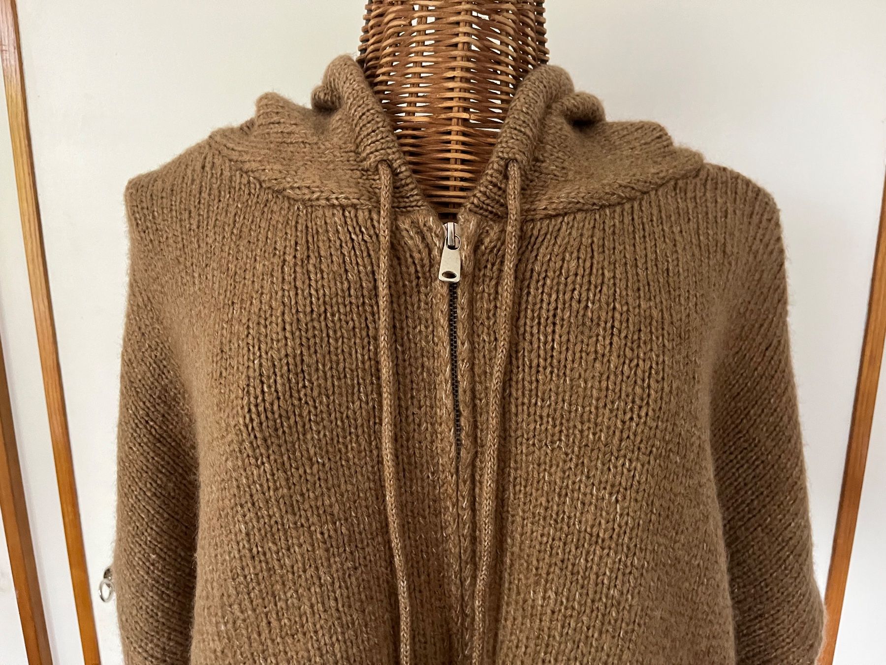H&M Giacche: H&M Hoodiejacke, Strick Gr. M - oversized – Usato da Utzenstorf venduto da Ismaele 4