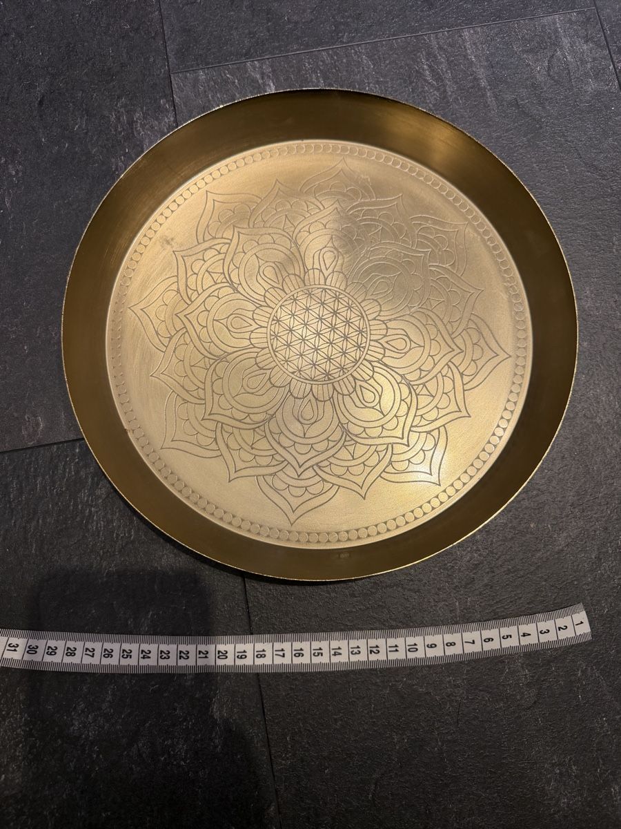 Tutte le decorazioni: Schönes Deko-Tablett Gold mit Muster – Usato da Niederglatt ZH venduto da vul_v86c