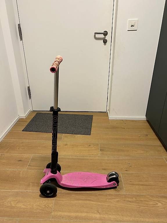 Kickboard: Trottinette Mini Micro rose – Usato da Lausanne venduto da LateApexDude