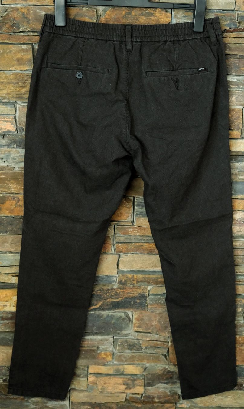 Esprit Pantaloni: Hose Herren ESPRIT 31/32 Realxed Slim – Nuovo (secondo la descrizione) da Wohlen AG venduto da Exitburn 2
