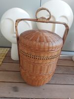 Asiatischer Hochzeitskorb aus Rattan