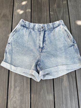 Jeans-Shorts Gr. 42 (Hellblau / Used-Look)