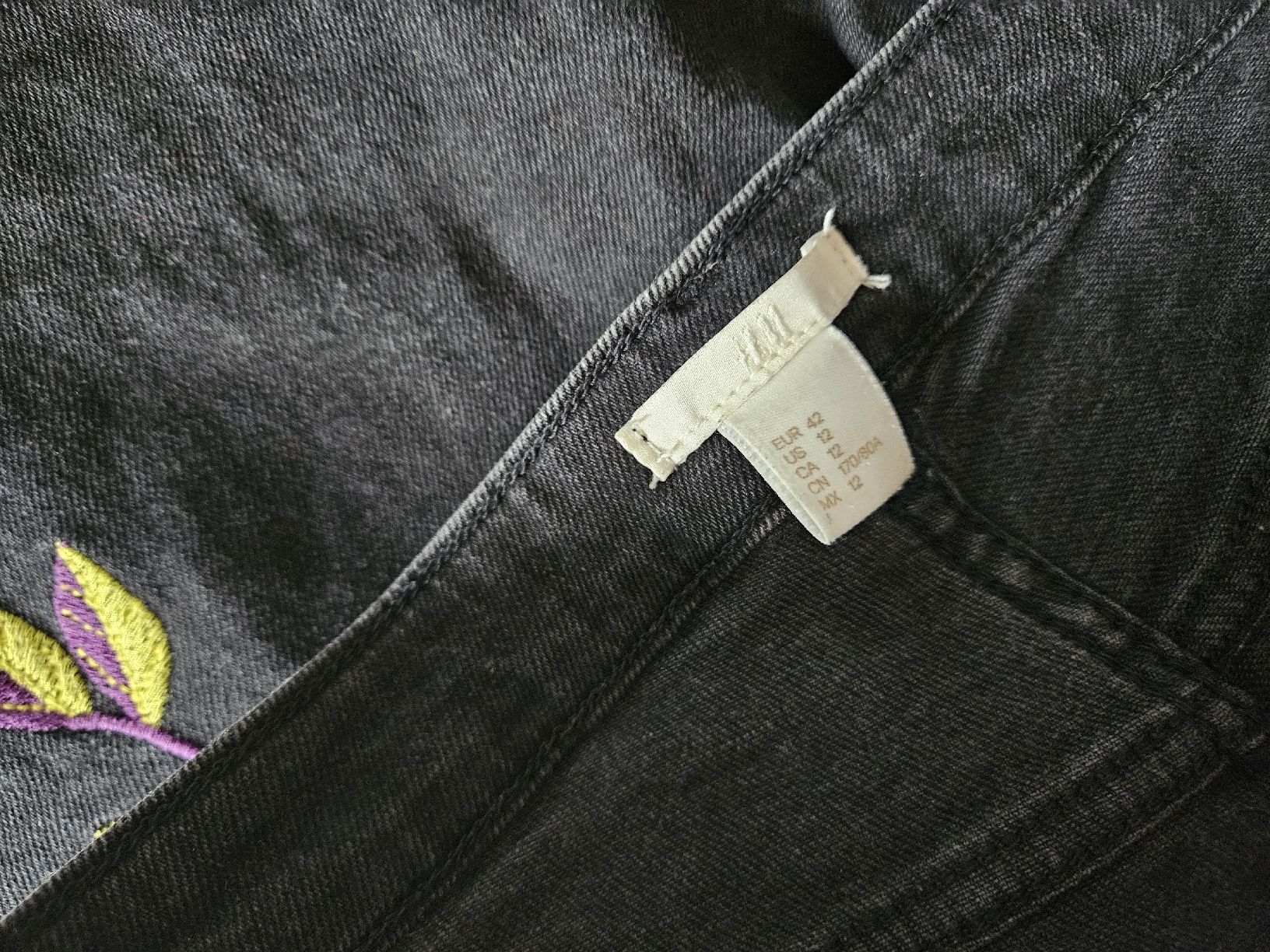H&M Jeans: jeans noir taille 42 – Gebraucht aus Vétroz von sas_yln5 2