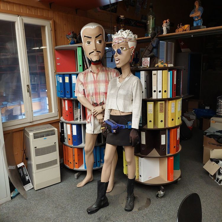 Wunderschne Schaufensterpuppen Zu Verschenken Fotos