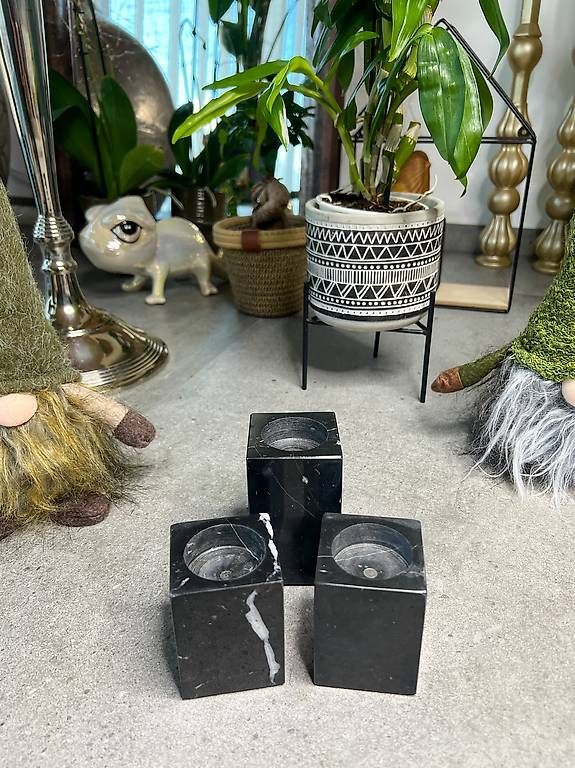 Tutte le decorazioni: 3 piece decorative stone candle holders - New! – Nuovo e nell'imballaggio originale da Cama venduto da UnleashdByAna 2