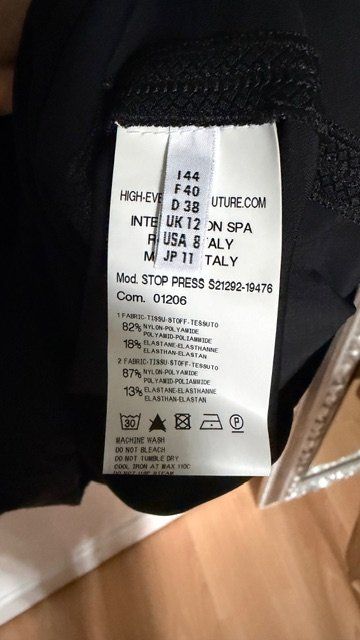High Vestiti: HIGH USE - Cooles schwarzes Kleid – Usato da Chur venduto da Alex2102 2