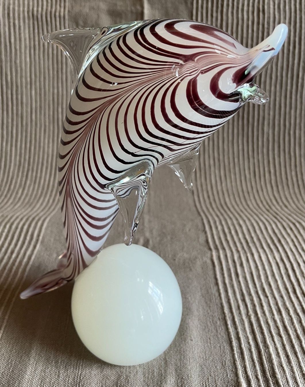 Murano Statuette: Delfin Glas von Murano weiss Zebramuster – Nuovo (secondo la descrizione) da Bern venduto da Chraebu2 1