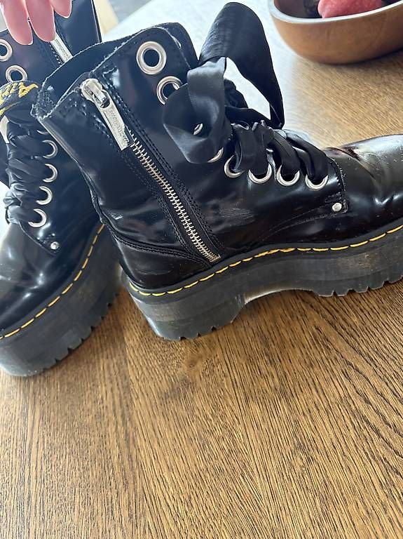 Dr. Martens Scarpe da uomo: dr martens jadon max plateau – Usato da Luzern venduto da sar_5xhc 1