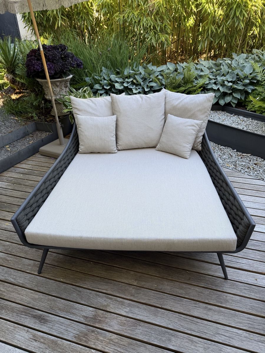 Letti: Skyline Design Serpent Daybed – Usato da Zollikon venduto da ang_d6yy 2