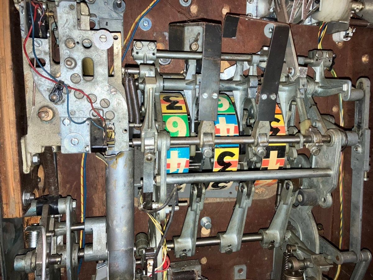 Spielautomaten: Tivoli Einarmiger Bandit Geldspielautomat – Defekt aus Waldstatt von Cremschnitte 3