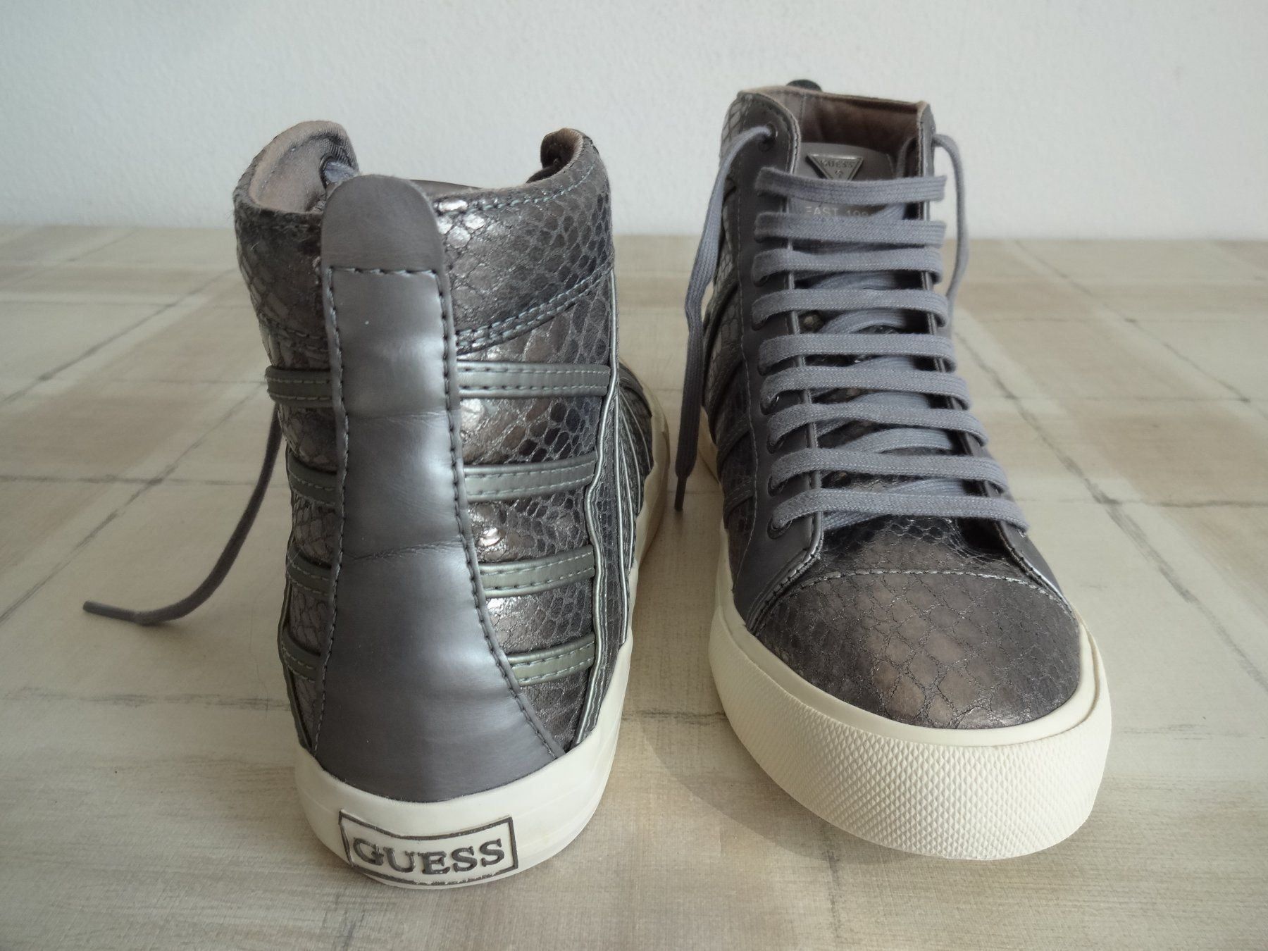 Guess Scarpe da uomo: ** GUESS ** Schuhe Nr.39 – Usato da Frauenfeld venduto da Jahy 2