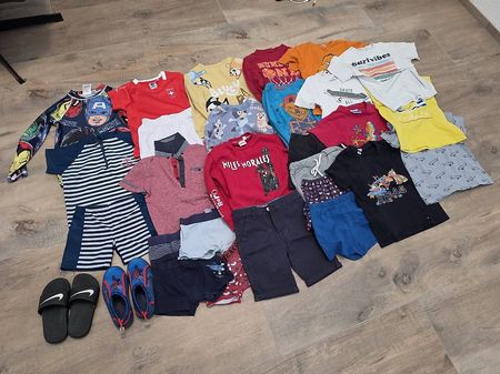 29-teiliges Kleiderpaket Jungs Grösse 116