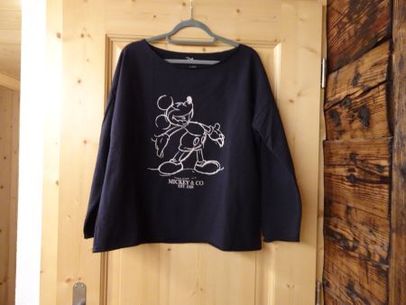 Schwarzer Pulli von Juvia mit Mickey Mouse Gr. XL - 42686