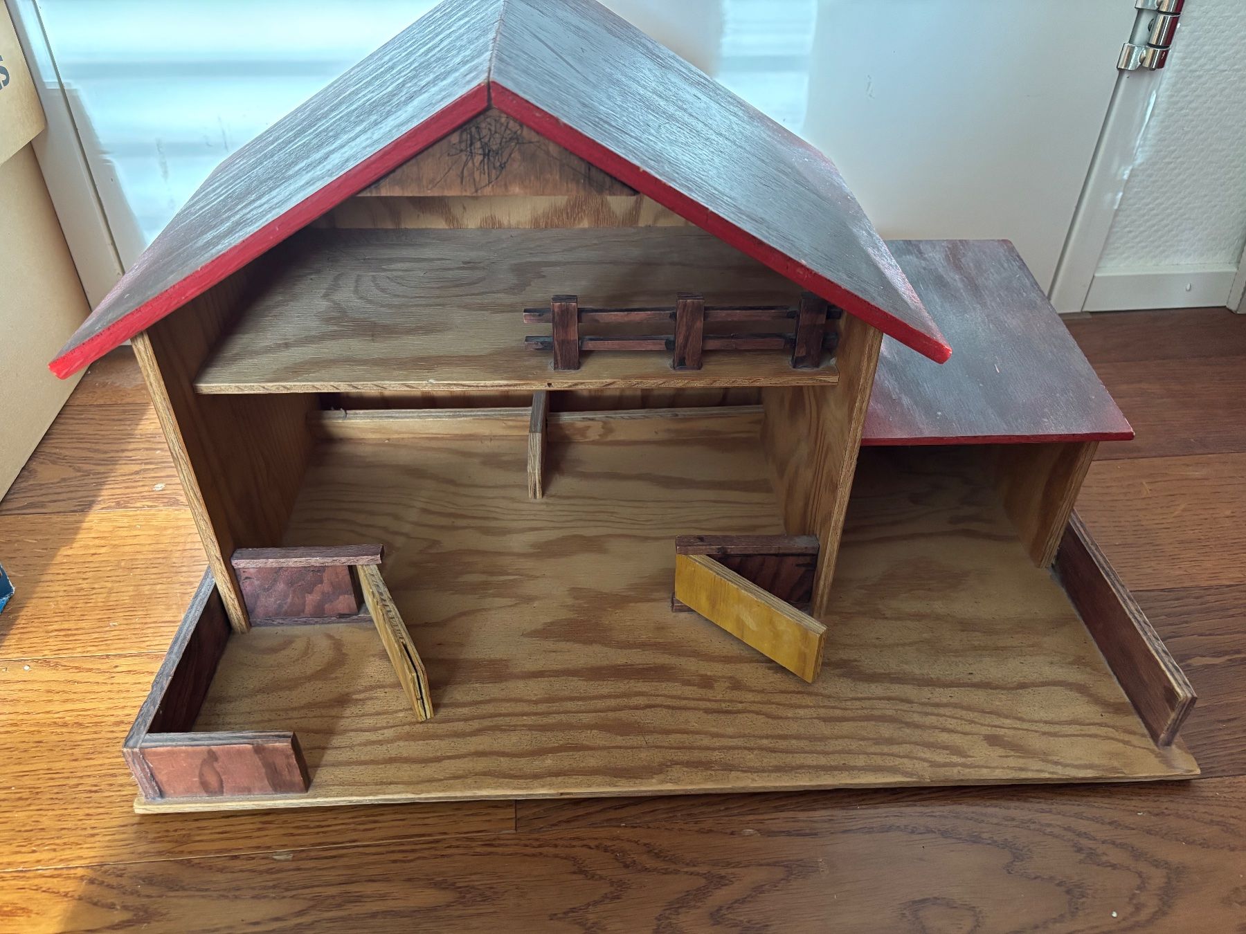 Jouets: Holzspielhaus – D'occasion à Zürich par degchris 5