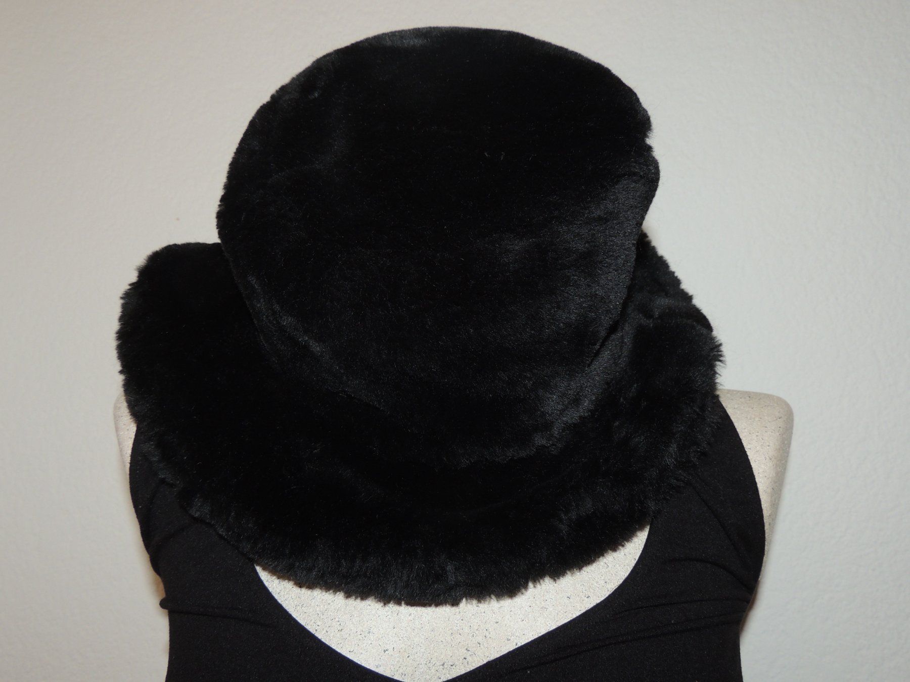 Hüte, Mützen & Caps: SCHÖNER WARMER HUT "BELFE & BELFE" WEBPELZ NEU  M – Neu (gemäss Beschreibung) aus Au ZH von FashionConsultant 2