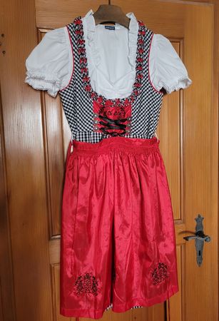 Schönes Dirndl * Gr. 40/42