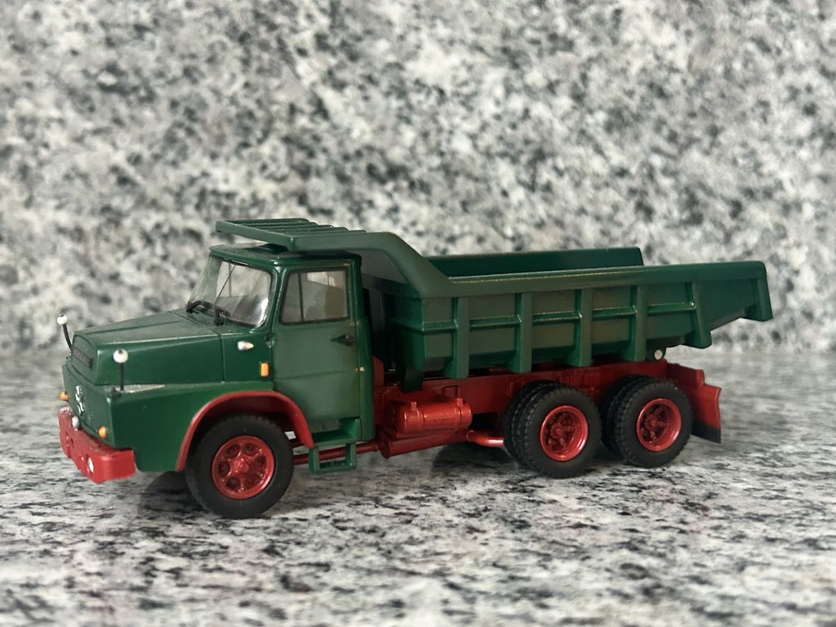 Kits de montage: Henschel Kipper, 1:50  – D'occasion à Horw par Tigercat635 2
