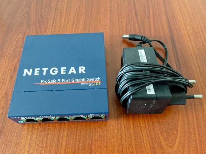 Netgear Hub & Switch: NETGEAR ProSafe 5 Port Switch GS105 – Usato da Oberneunforn venduto da Prazki